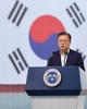 문 대통령, “조선 산업, 압도적 세계 1위 만들 것”