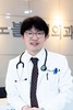 [노블정형외과 구자헌 대표원장 칼럼] 무릎 통증, 수술 전 정형외과 주사 시술 먼저 고려해야