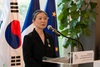 '보따리 작가' 김수자, 佛 문화예술공로훈장 '오피시에' 수훈