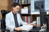 [박정민신경과 박정민 대표원장 칼럼] “환절기 심해지는 두통, 만성화하기 전 신경과 조기 진료받아야”