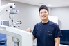 [새얀안과 홍진표 대표원장 칼럼] 안전한 시력교정 ‘올레이저 라섹’, 안과 선택 전 알아야 할 사항은?