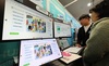 AI교과서 도입 두달 앞두고 좌초 위기…이주호 