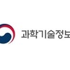 성희롱 의혹으로 사퇴한 교수, 정부 포상 수상…검증 부실 논란
